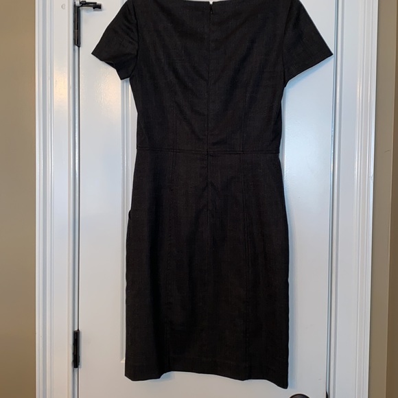 Women’s NWT theory short sleeve dress with pockets. Dark gray and fully lined. - Picture 8 of 13
